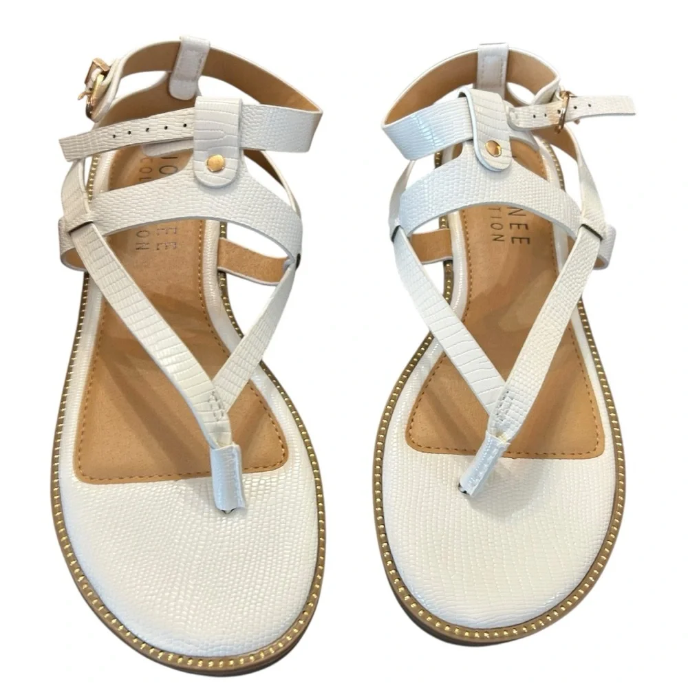 Journee Collection Tangie White Strappy Thong TStrap Flat Sandal NEW Size 8 - Picture 2 of 9